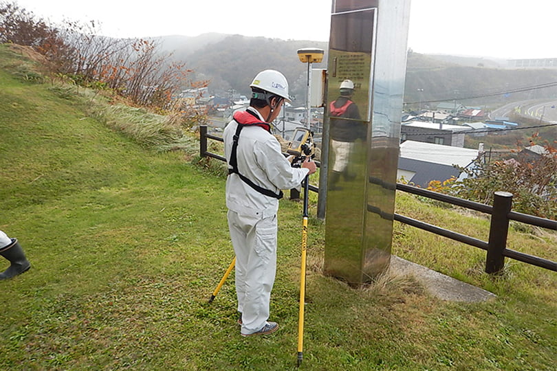 ネットワーク型 VRSRTK-GNSS測量による計測中の写真（２）
